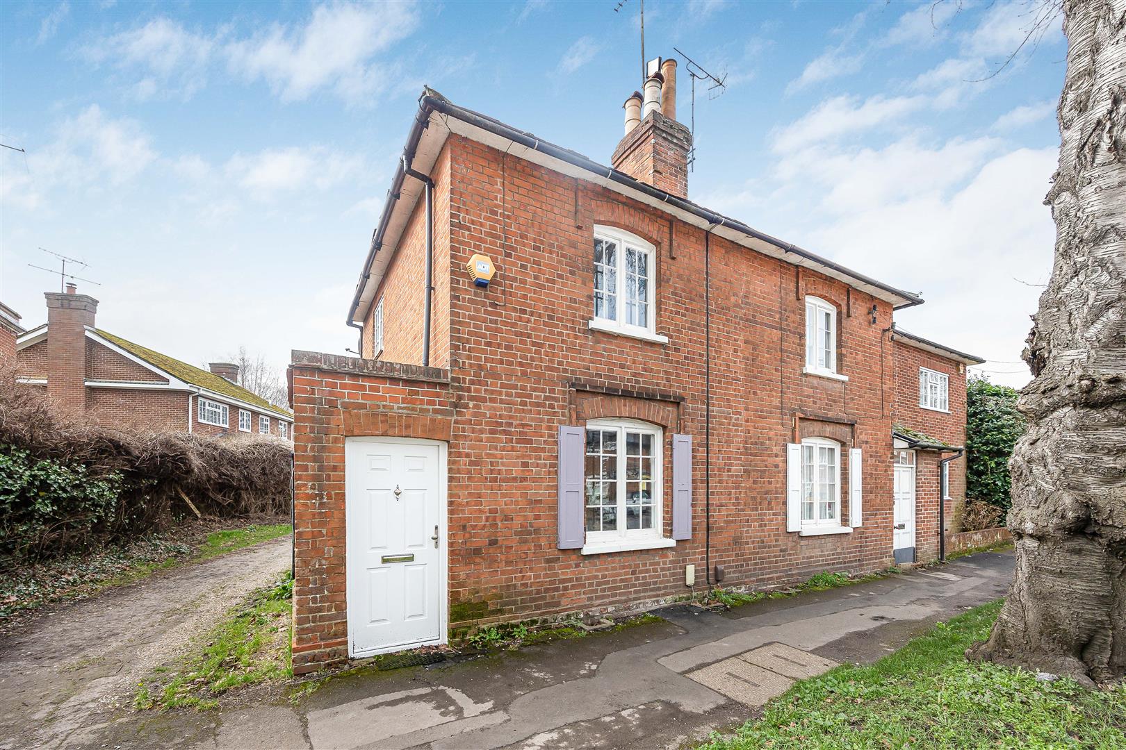 2 bed property in Northfield End, Henley-On-Thames